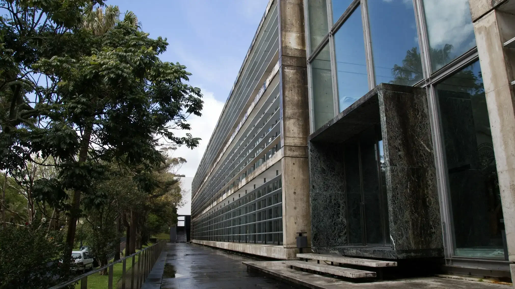 MG_6051-e1575305786189